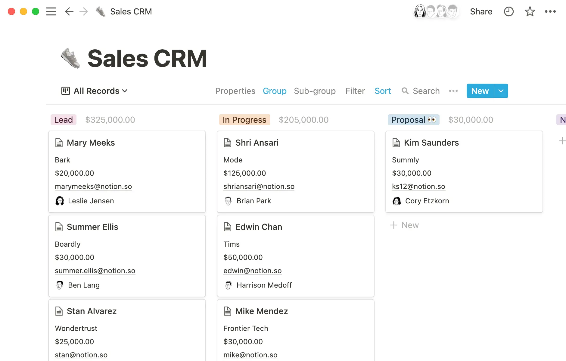 Empieza con una base de datos siempre que necesites organizar y clasificar la información, sobre todo si puedes sacar provecho de tener vistas adicionales.